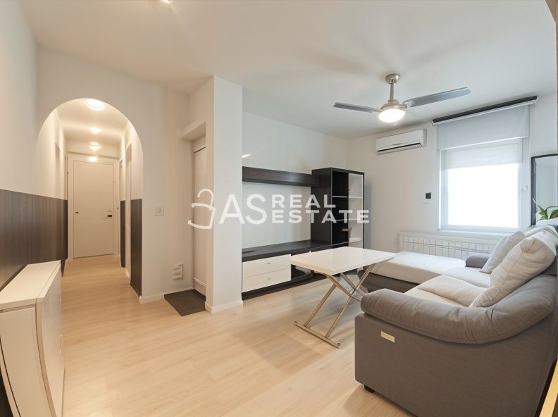 Exterior view of Flat for sale in  Madrid Capital  with Air Conditioner and Furnished