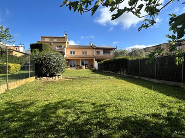 Adossat amb jardí en venda a Vila de Palafrugell
