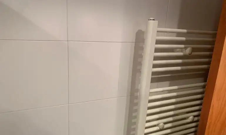 Bathroom of Attic for sale in Roses  with Air Conditioner, Heating and Terrace