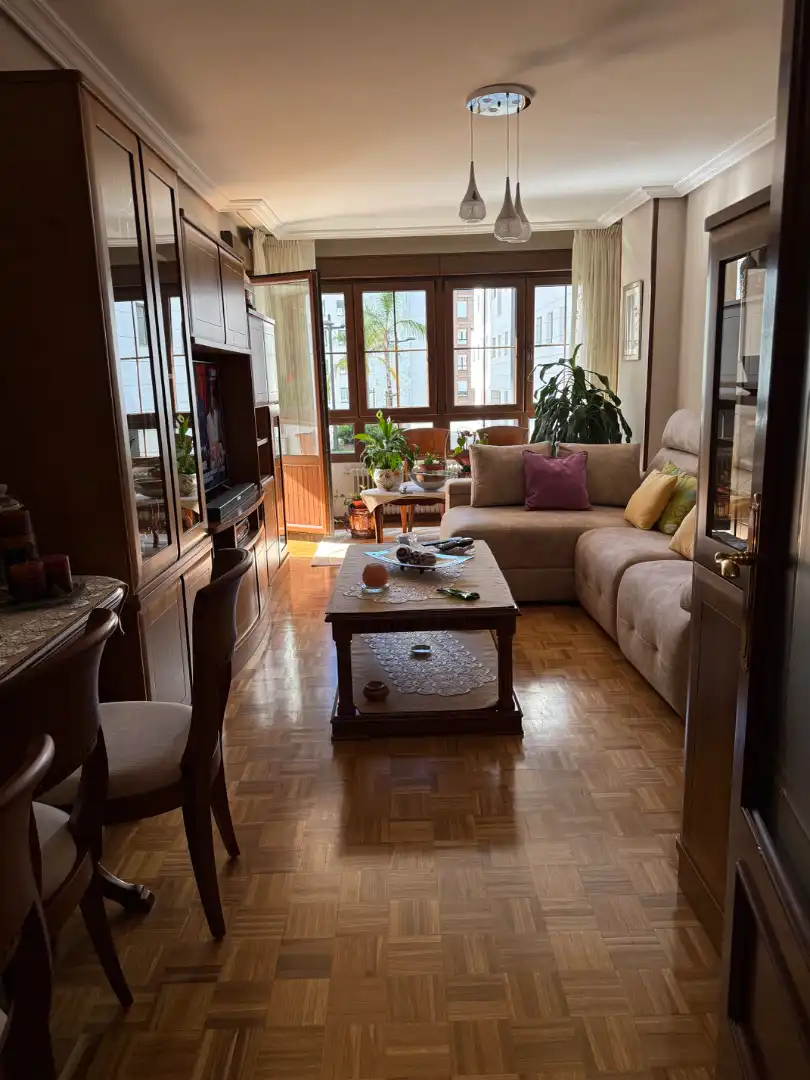 Wohnzimmer von Wohnung zum Verkauf in Oviedo  mit Heizung, Terrasse und Abstellraum