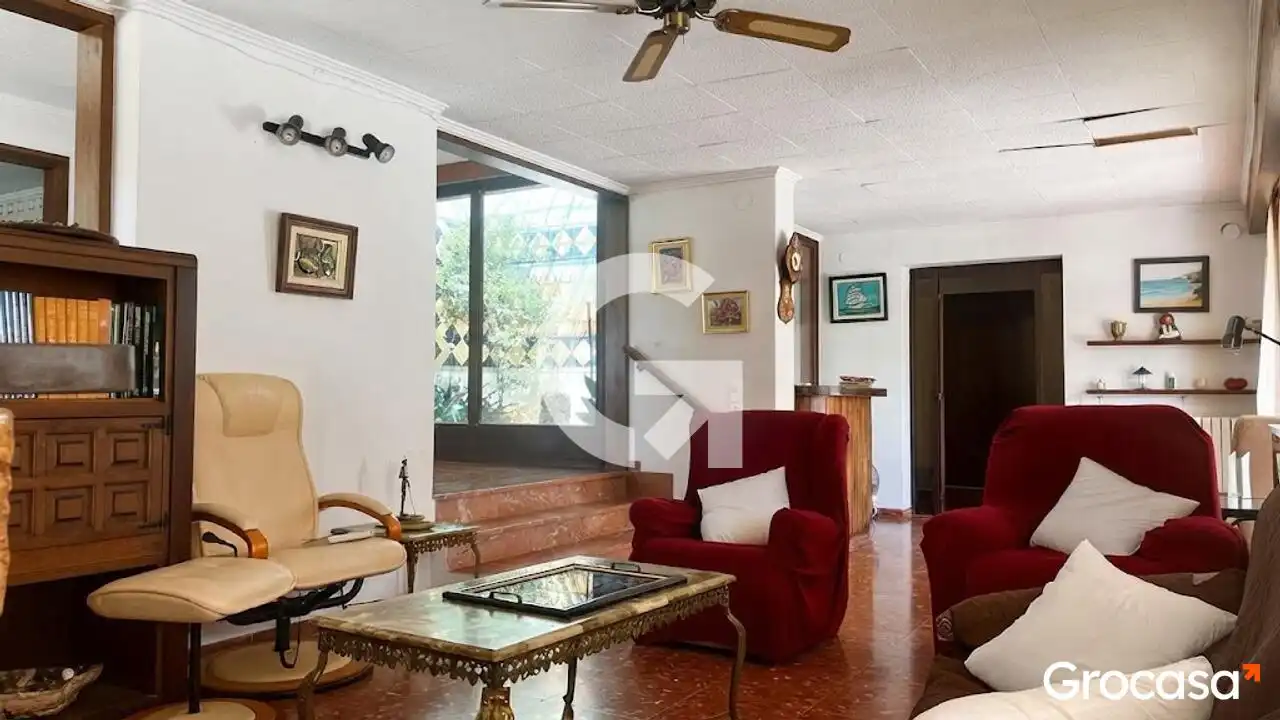 Sala d'estar de Finca rústica en venda en L'Ametlla de Mar  amb Calefacció, Jardí privat i Terrassa