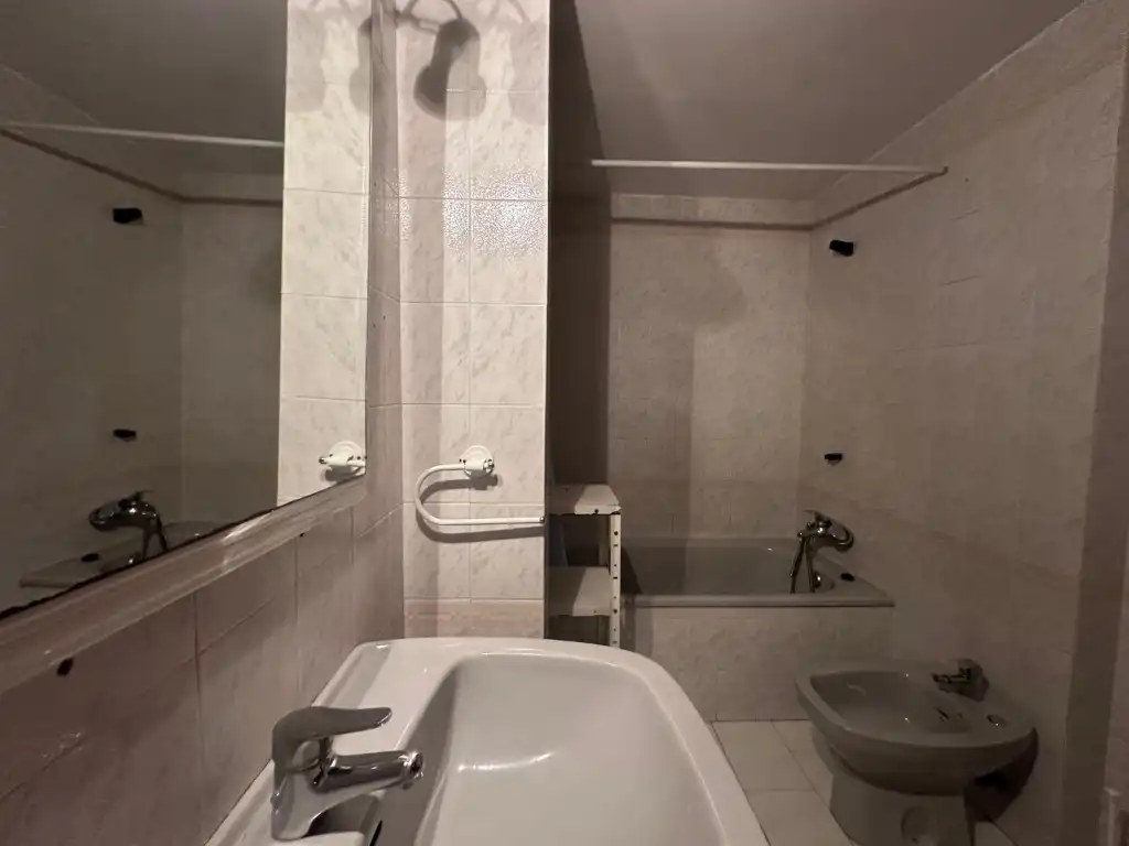 Bathroom of Flat for share in Córdoba