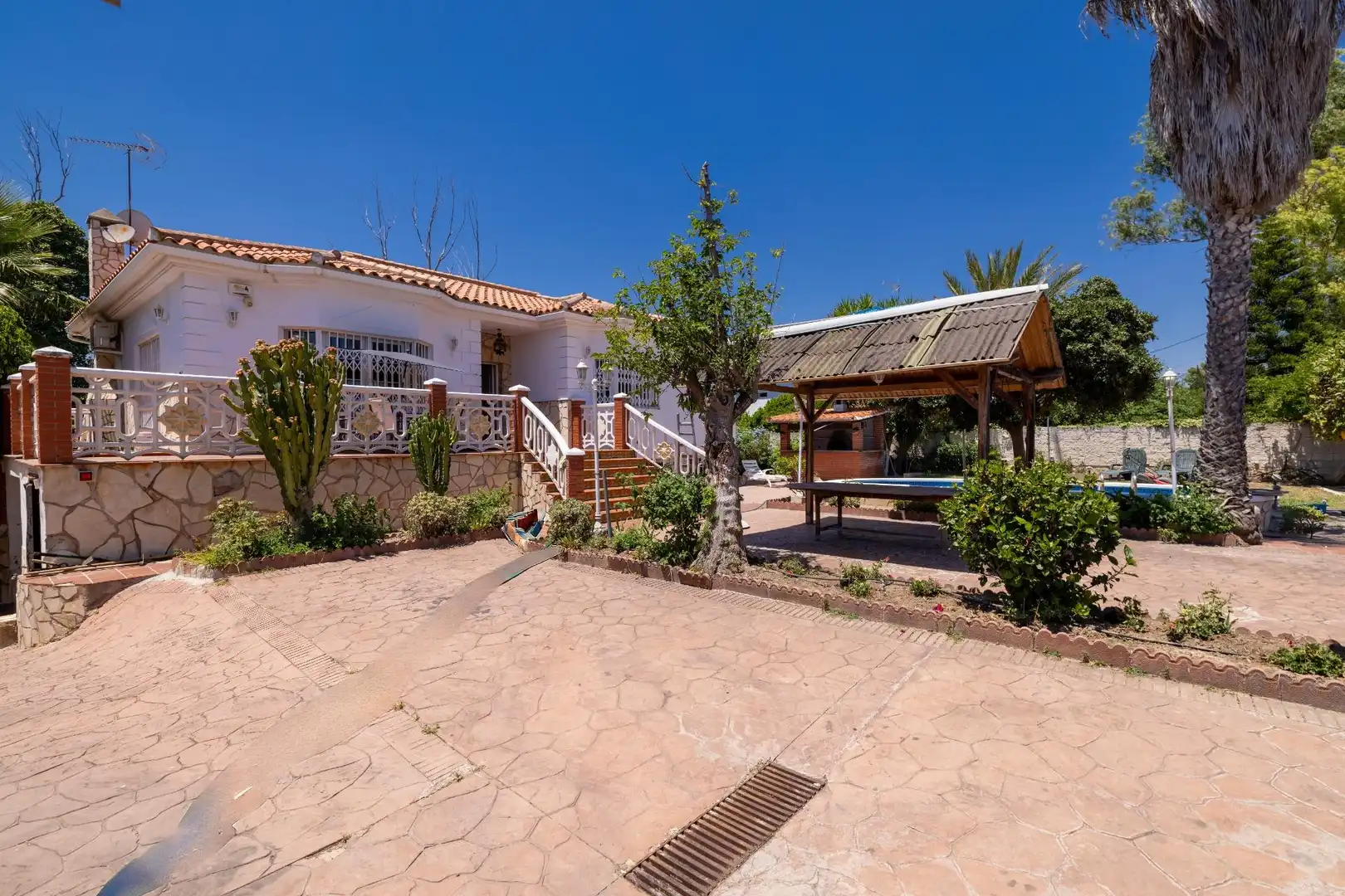 Außenansicht von Haus oder Chalet zum Verkauf in Málaga mit Klimaanlage, Terrasse und Abstellraum