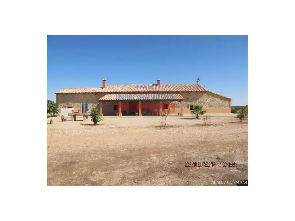 Finca rústica en venda en Almedina