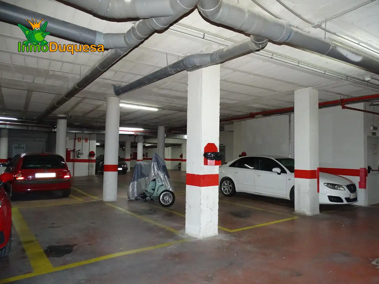 Parking of Flat for sale in Granada  with Air Conditioner, Heating and Storage room