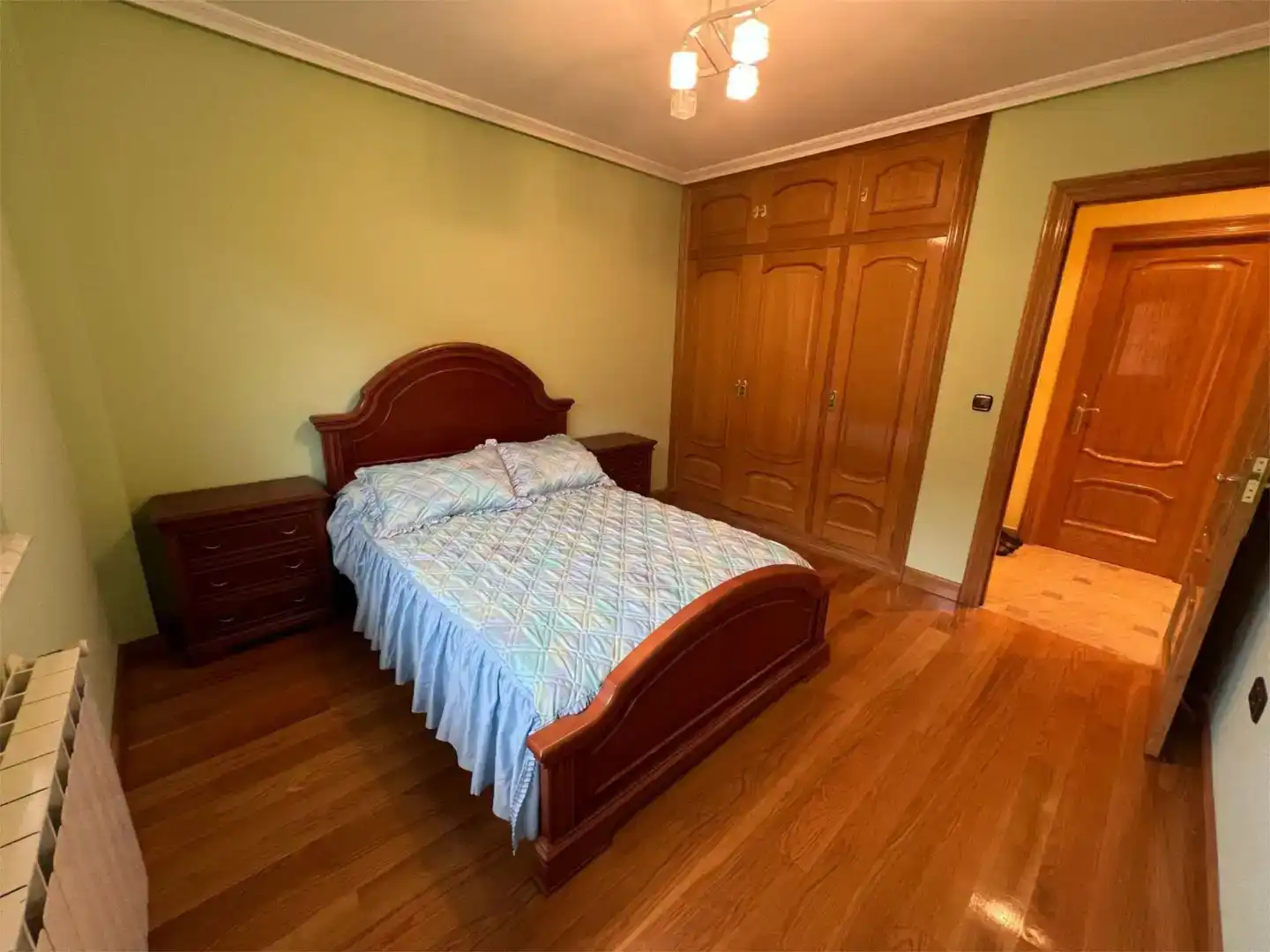 Dormitori de Pis en venda en Bustillo del Páramo amb Jardí privat, Parquet i Traster