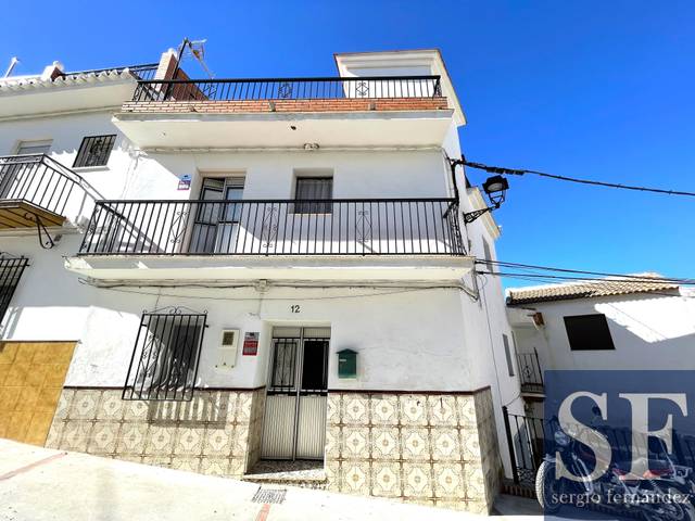 Casa adosada en Venta en Sedella