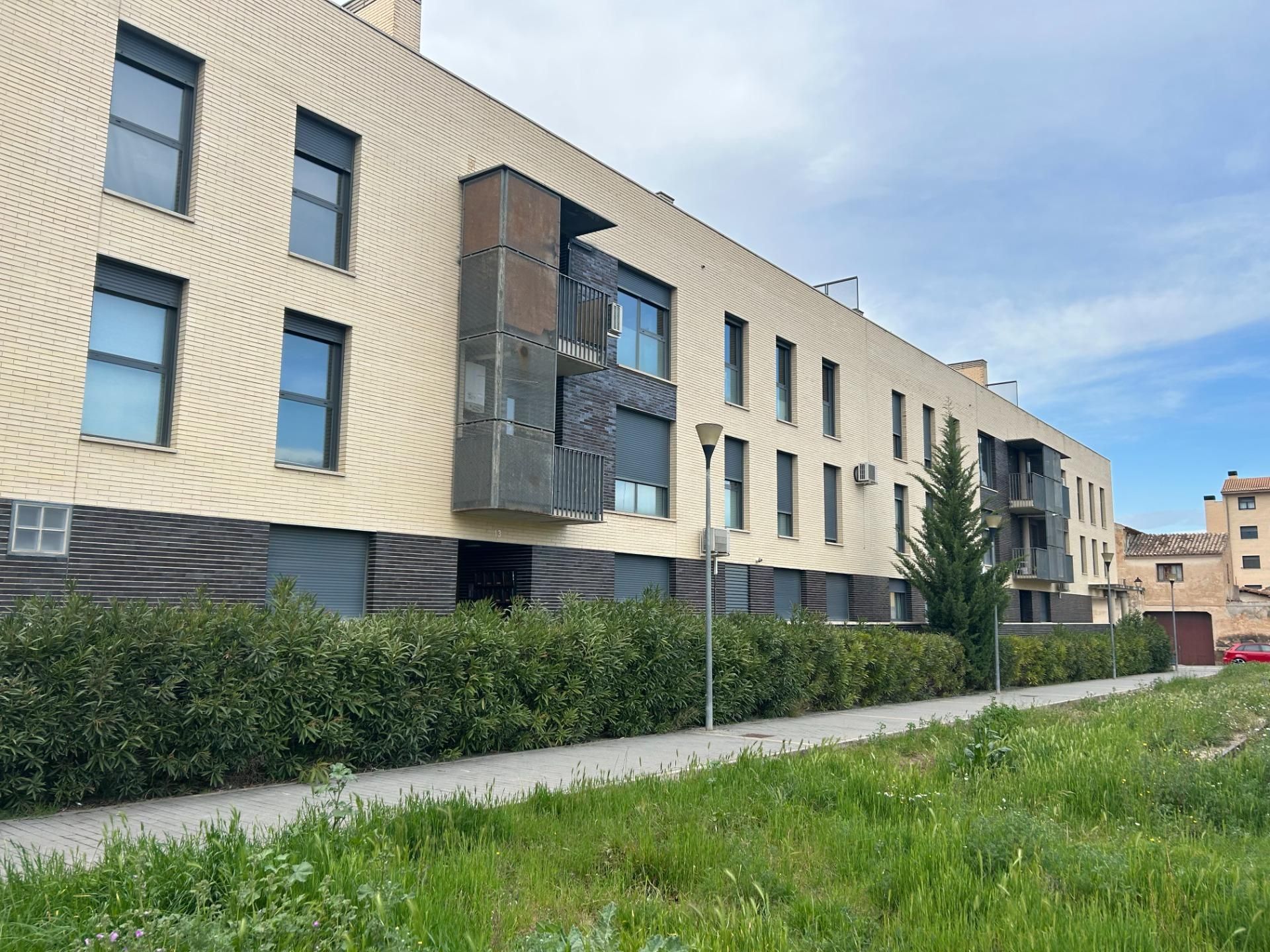 Vista exterior de Pis en venda en Cintruénigo amb Parquet i Balcó