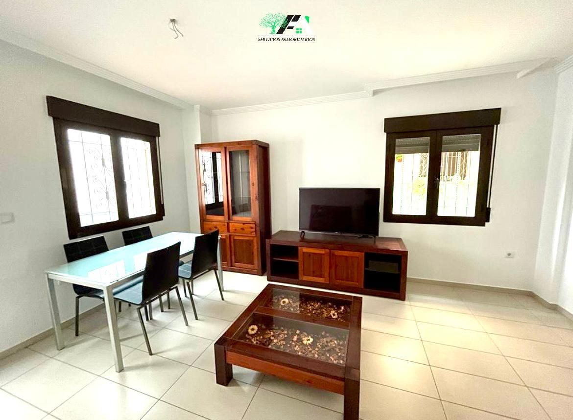 Sala d'estar de Pis en venda en Baeza amb Moblat