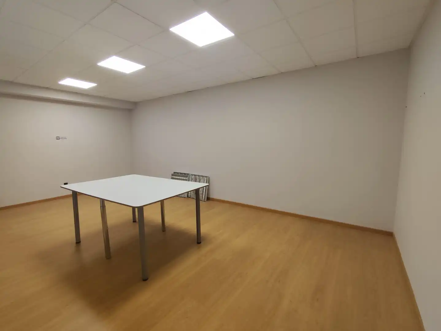 Office space with lift to rent in Calle del Propano, imagen 13