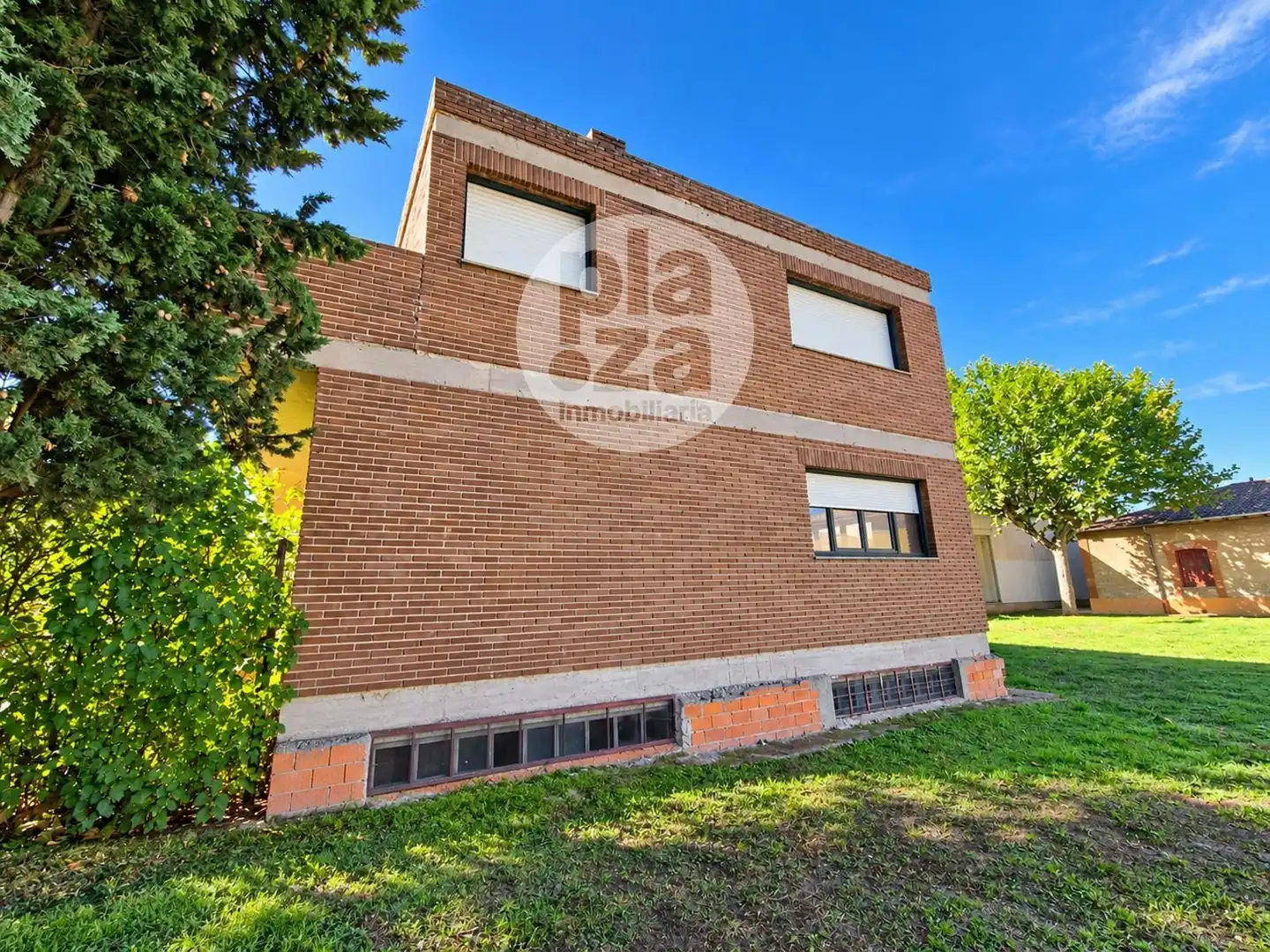 Vista exterior de Casa o xalet en venda en Villafría - La Ventilla - Castañares