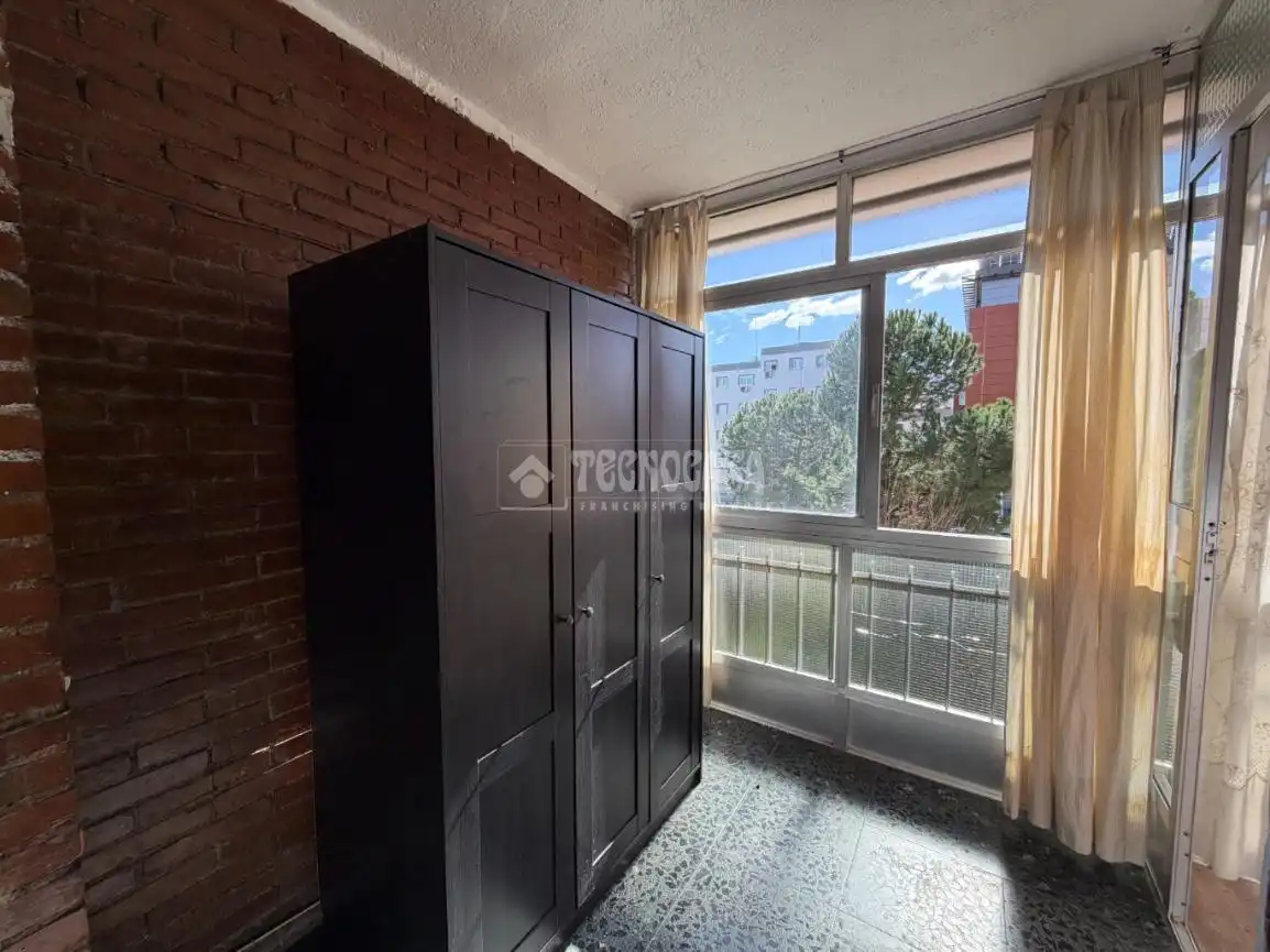 Dormitori de Pis en venda en Madrid amb Calefacció, Parquet i Terrassa