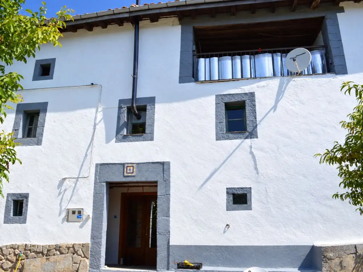 Vista exterior de Casa o xalet en venda en Medina de Pomar amb Terrassa i Balcó
