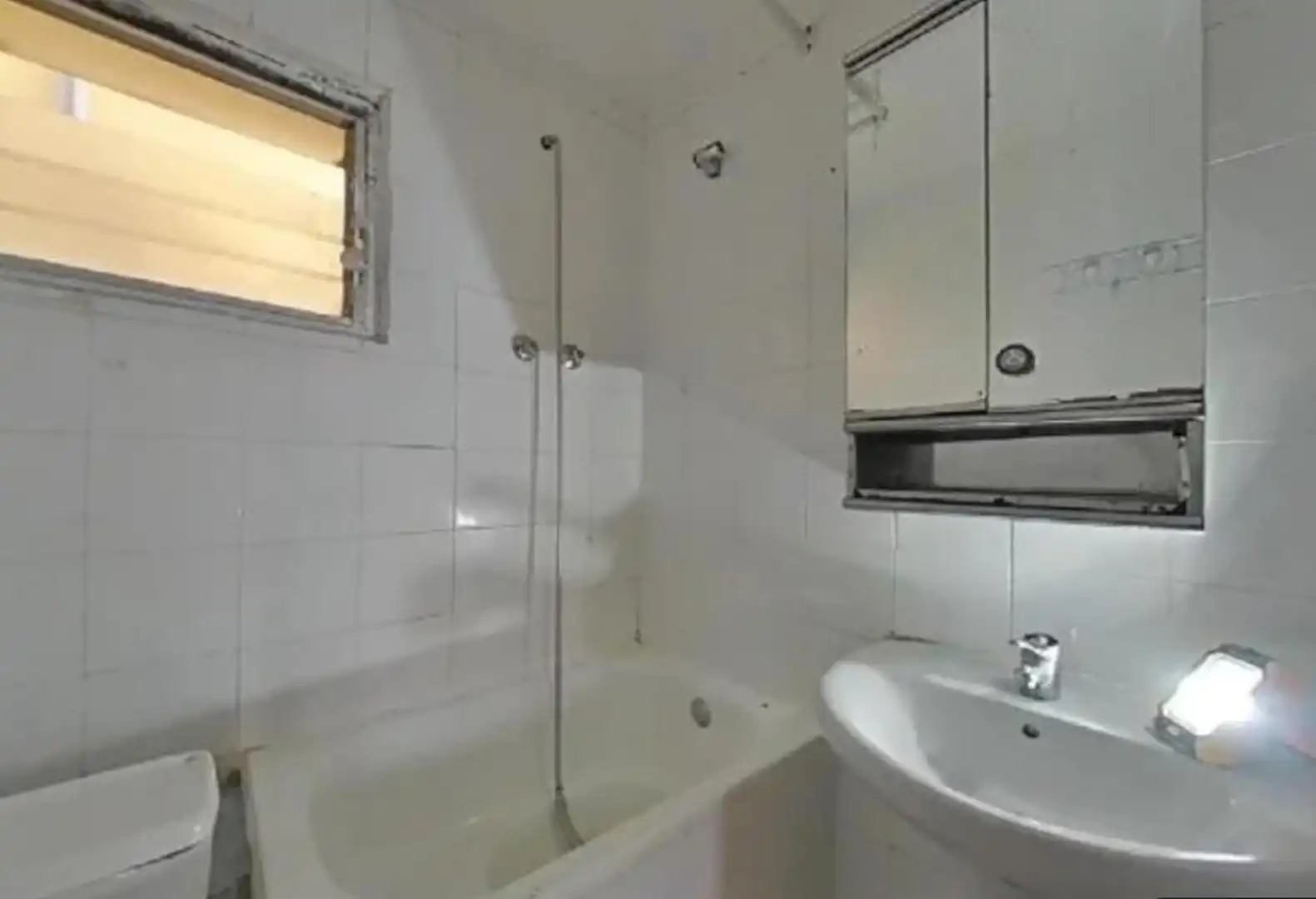 Baño de Apartamento en venta en Badalona