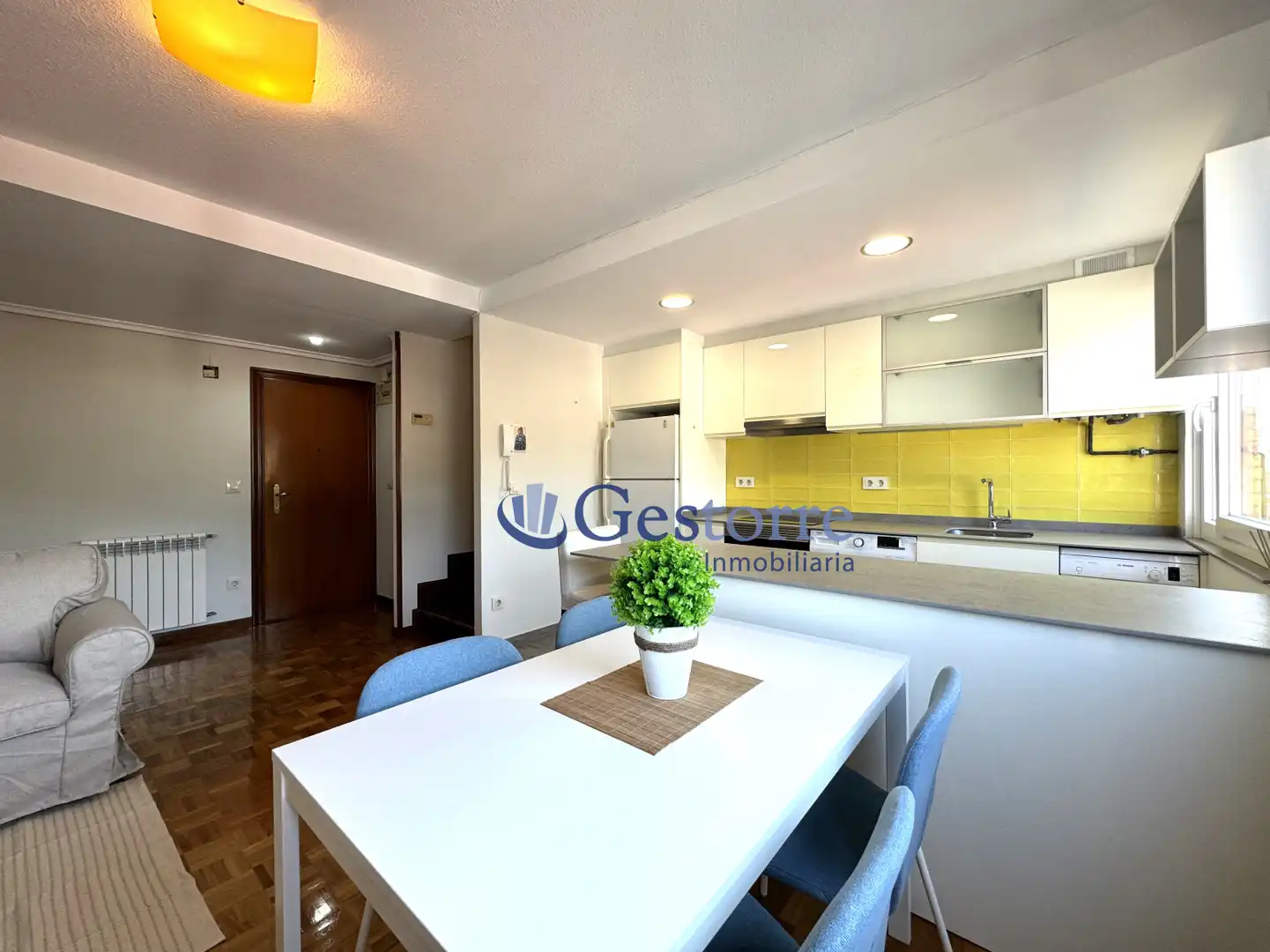 Flat for rent in Calle Martinez Cachero, Parque del Oeste