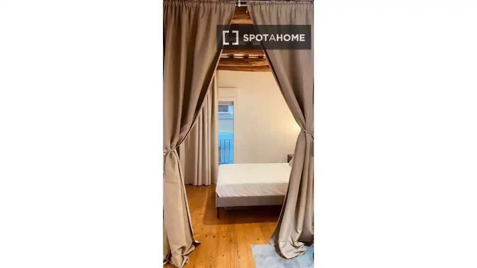 Flat with terrace to rent in Ciutat Vella, imagen 12