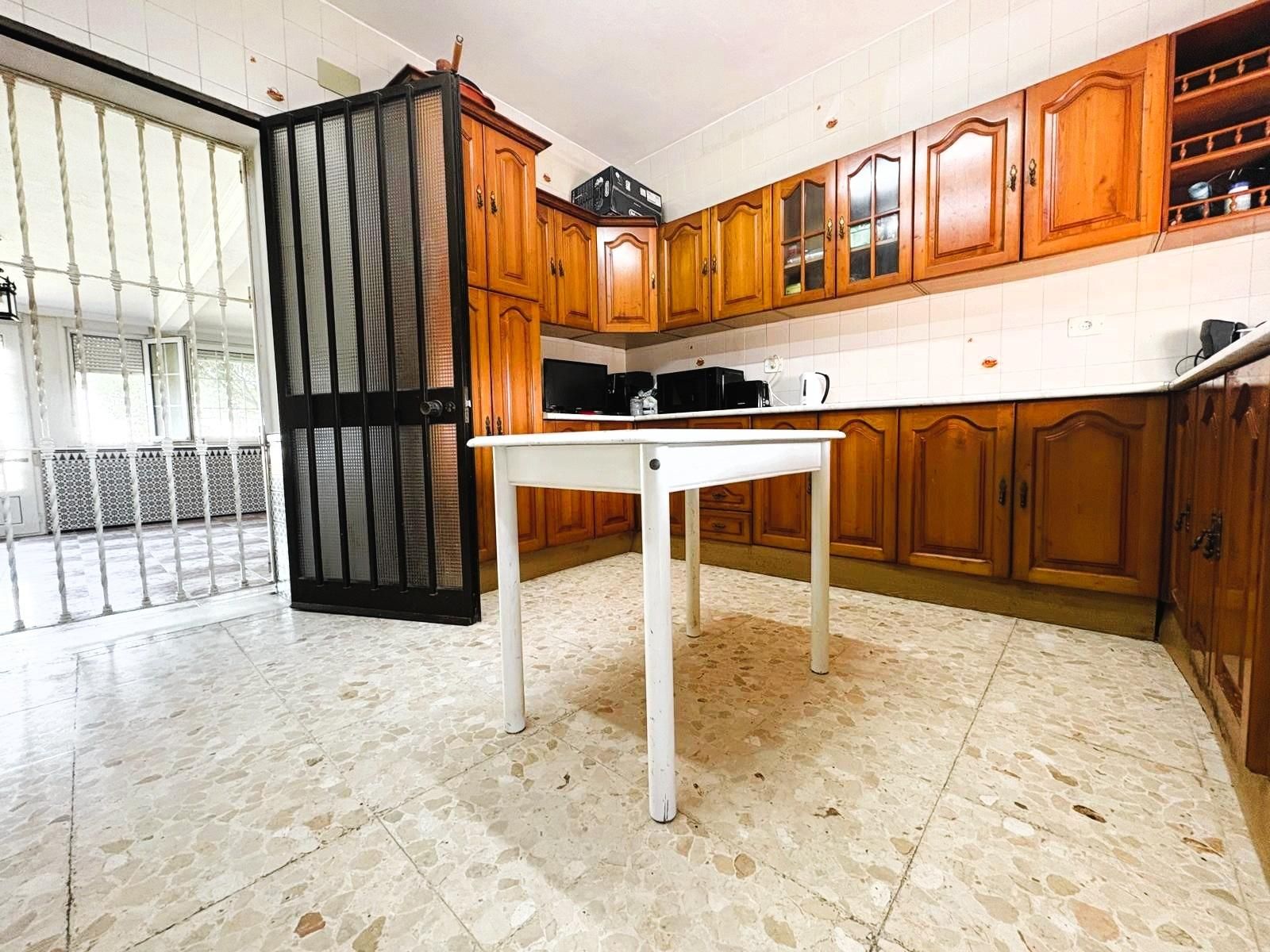 Cuina de Casa o xalet en venda en San Roque amb Jardí privat, Terrassa i Traster