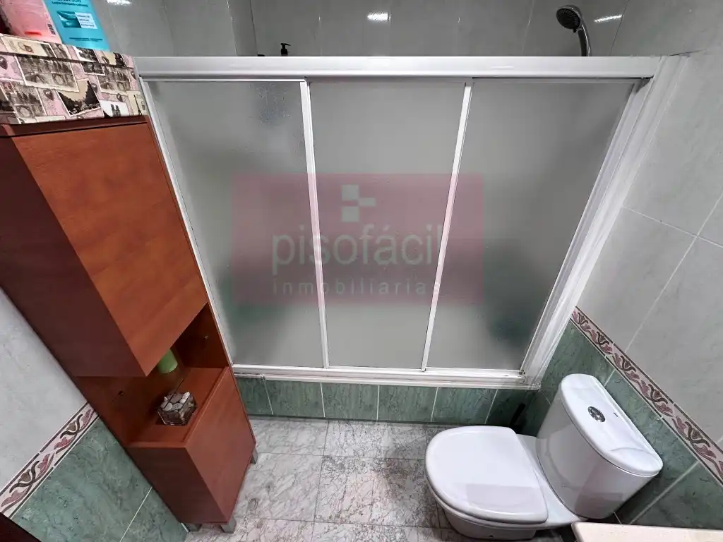 Bathroom of Flat for sale in Lugo
