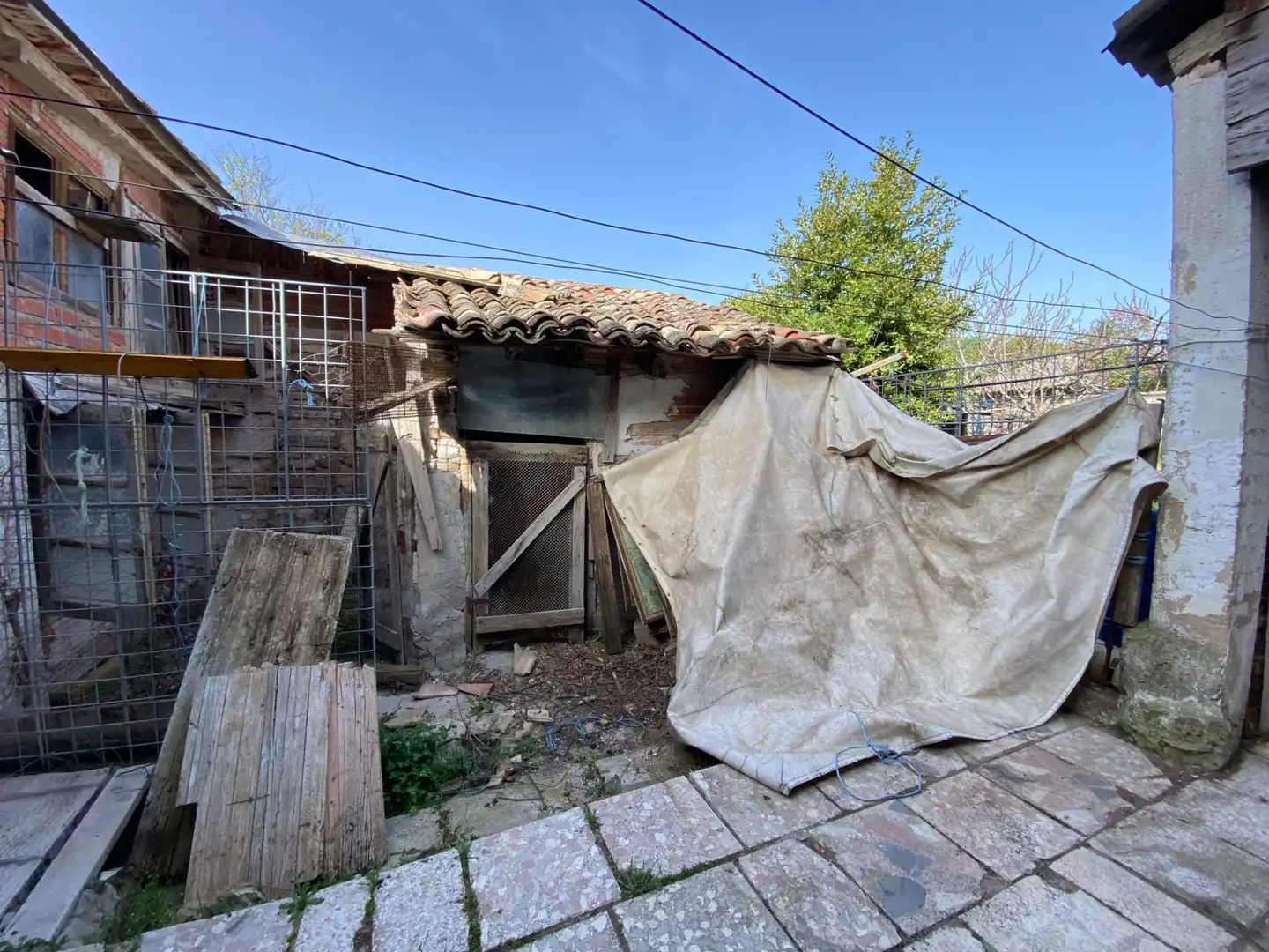 Vista exterior de Casa o chalet en venta en Baltanás con Calefacción, Trastero y Amueblado