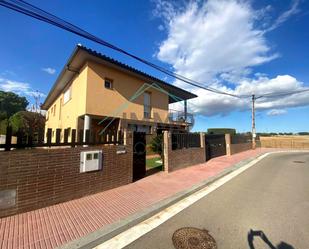 Vista exterior de Casa o xalet en venda en Vilamalla amb Aire condicionat, Jardí privat i Terrassa