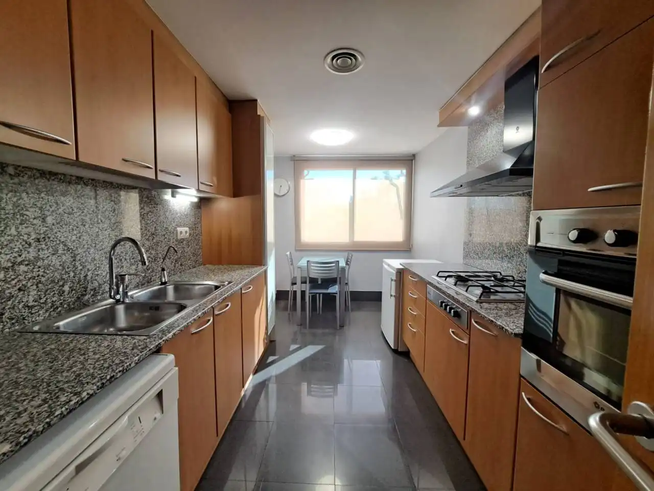 Cuina de Dúplex de lloguer en Sant Quirze del Vallès amb Aire condicionat, Calefacció i Parquet