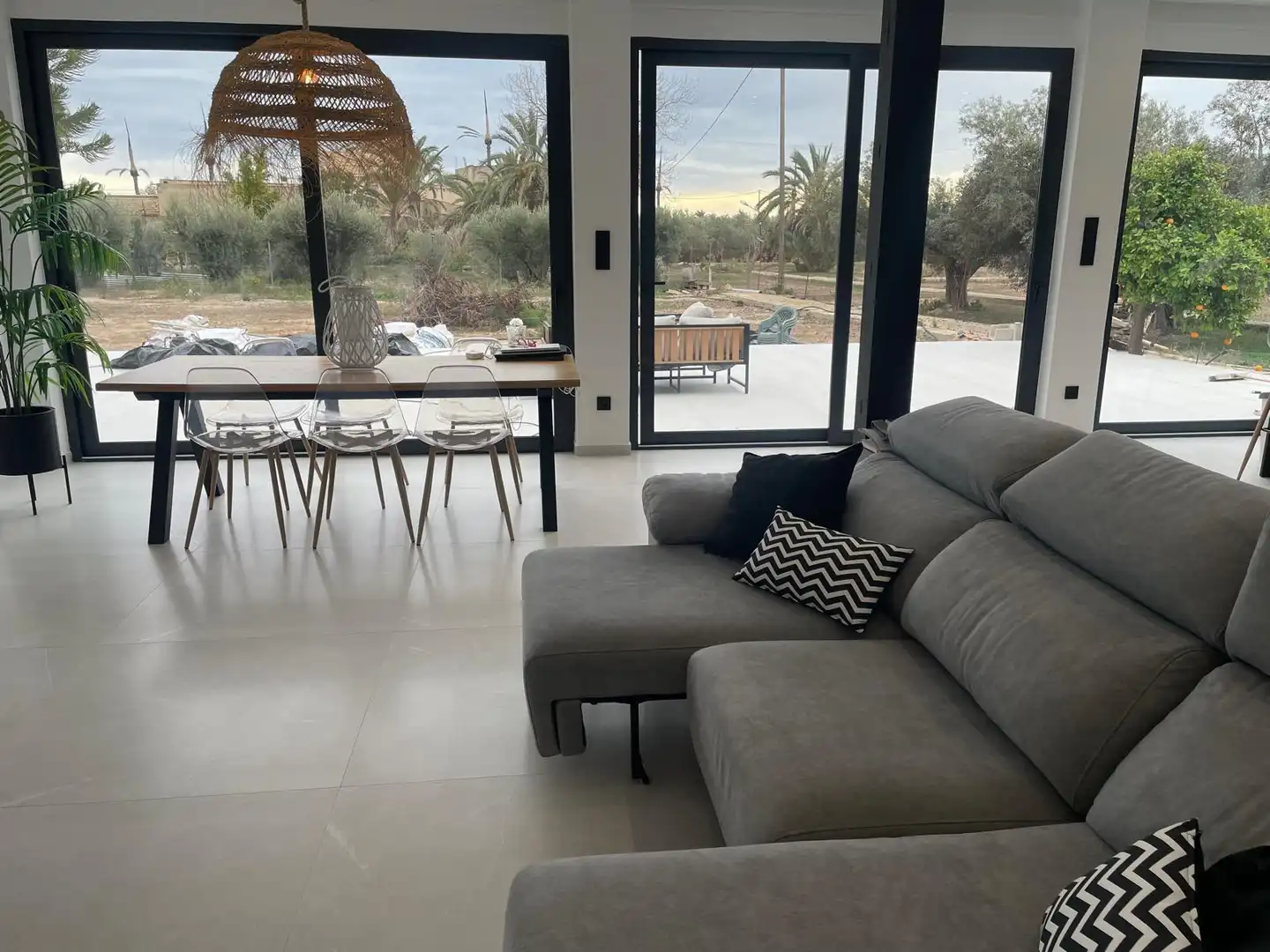 Sala d'estar de Casa o xalet en venda en Elche / Elx amb Aire condicionat, Terrassa i Traster