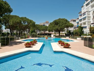 Piso con piscina en venta en Nueva Andalucía