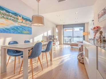 Penthouse with pool for sale in La Plana