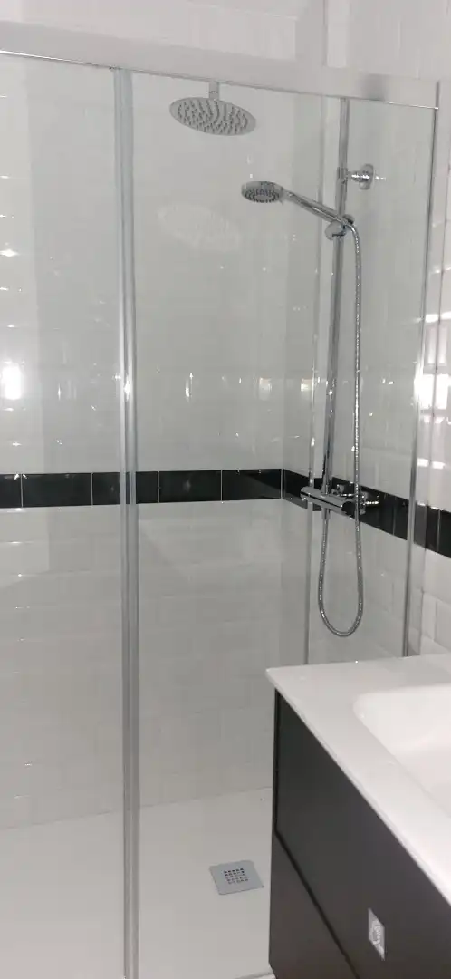 Bathroom of Flat for sale in Plasencia  with Air Conditioner, Heating and Parquet flooring