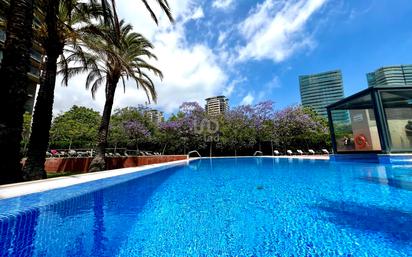 Piscina de Pis en venda en  Barcelona Capital amb Aire condicionat, Terrassa i Piscina