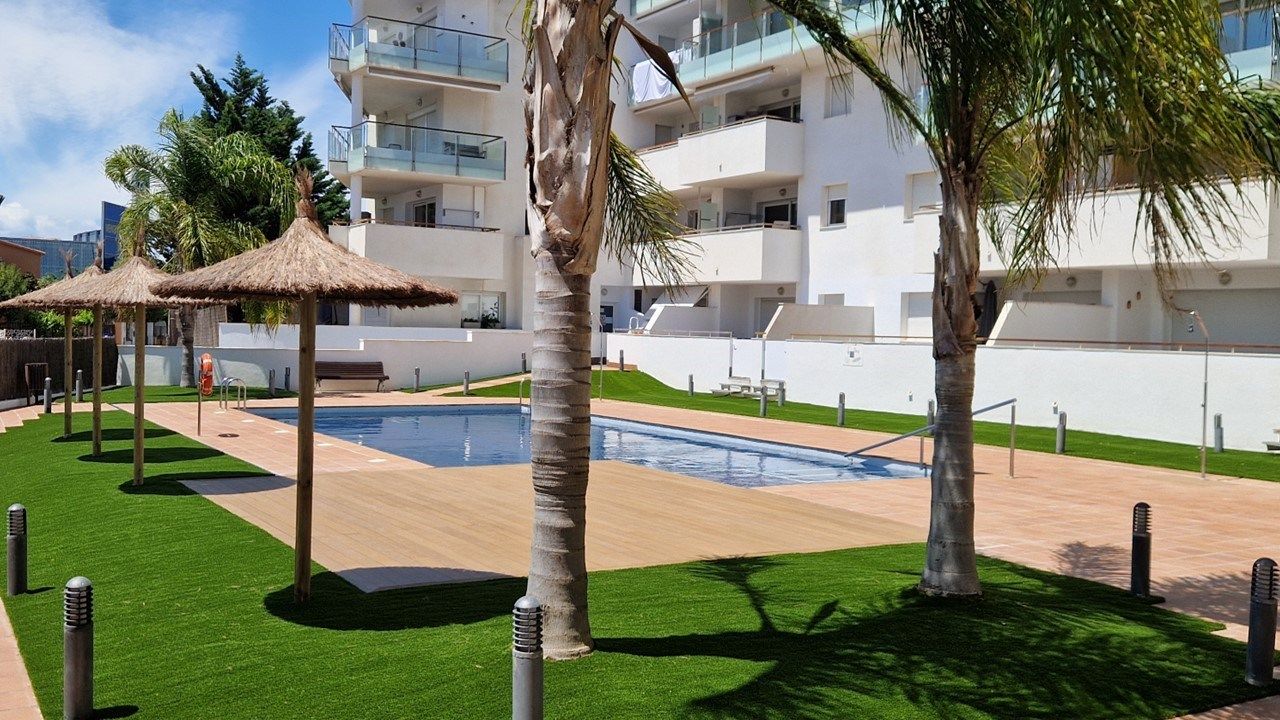 Piscina de Pis en venda en Roses amb Terrassa i Piscina
