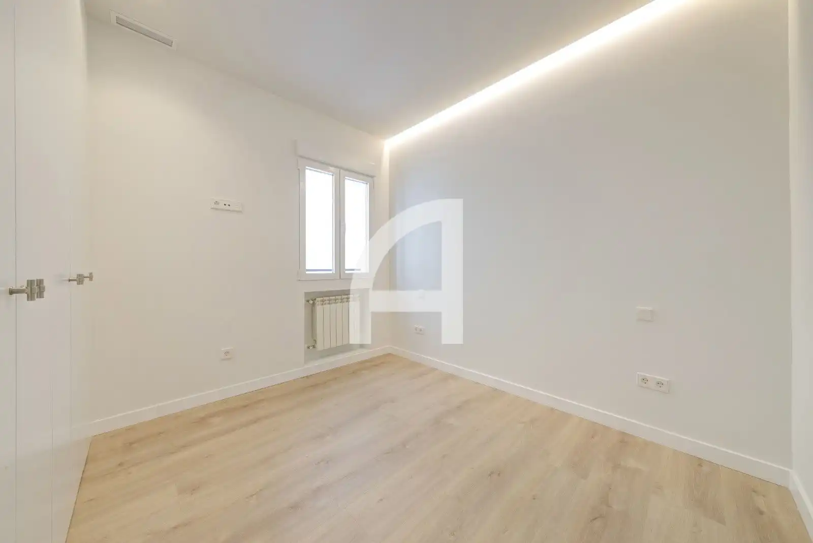 Wohnung zum Verkauf in Madrid mit Klimaanlage, Heizung und Terrasse