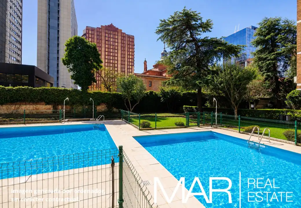 Swimming pool of Flat for sale in Madrid  with Air Conditioner, Heating and Storage room