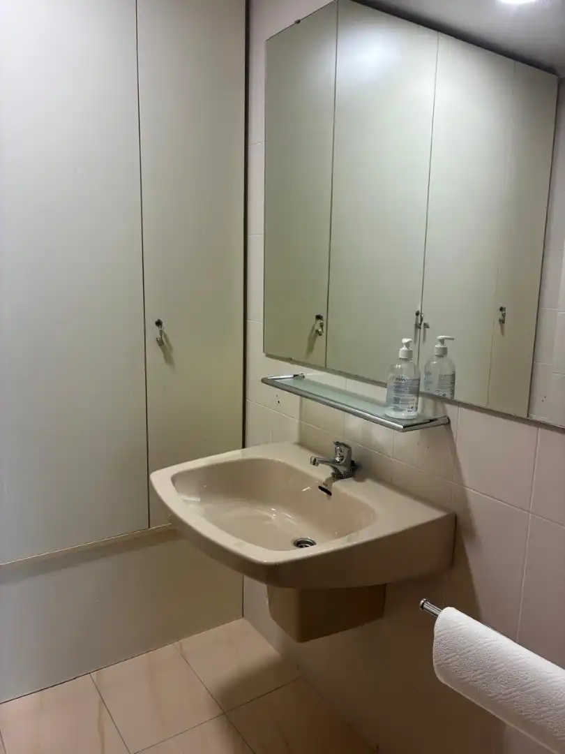 Badezimmer von Geschaftsraum zur Miete in Lugo mit Heizung