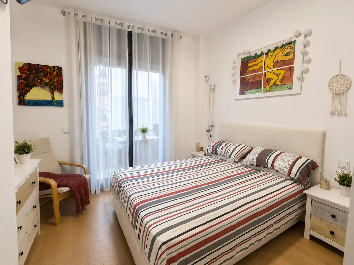 Schlafzimmer von Erdgeschoss zum Verkauf in Cornellà de Llobregat