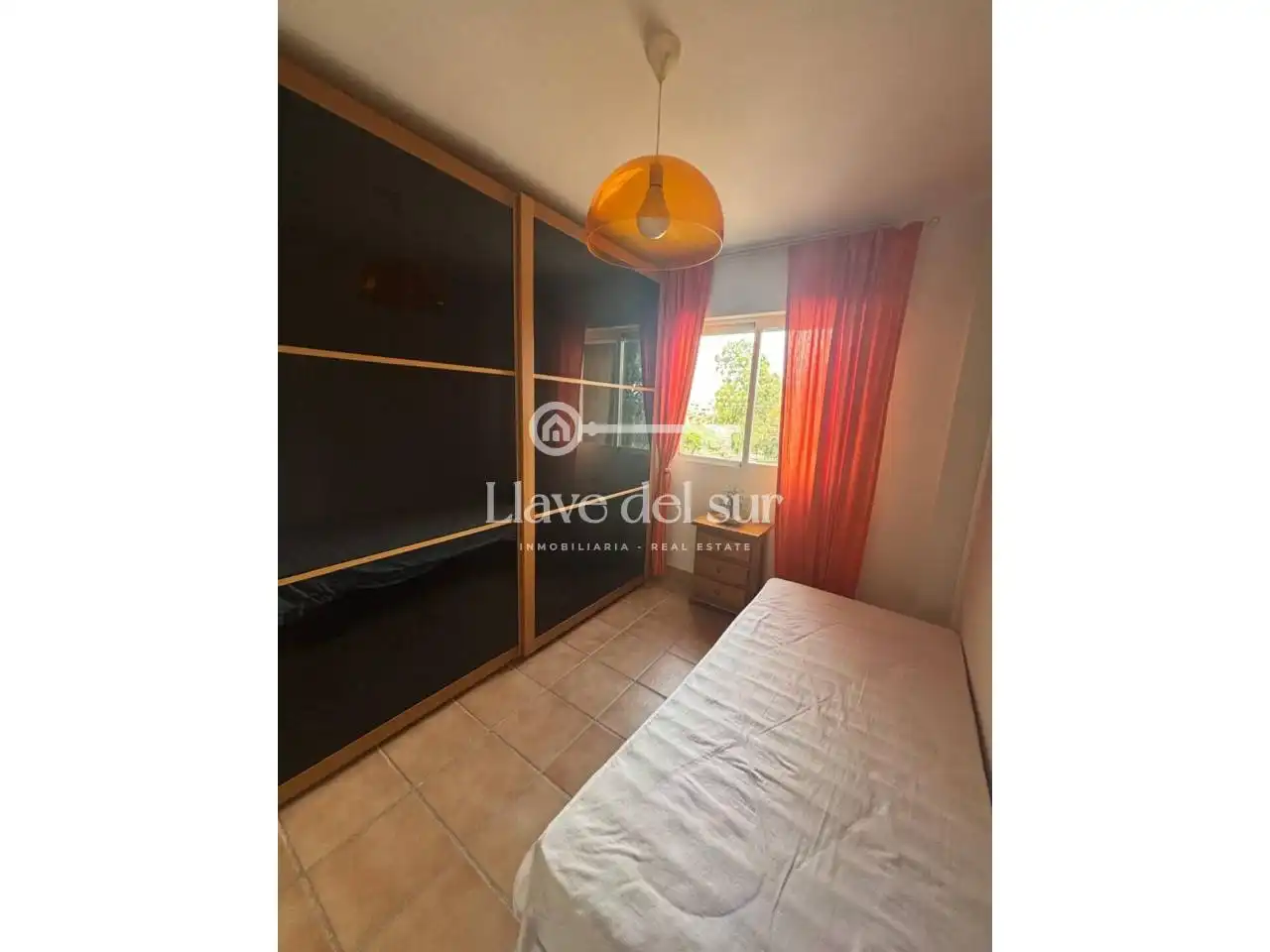 Habitación de Piso en venta en Águilas con Trastero, Balcón y Piscina comunitaria