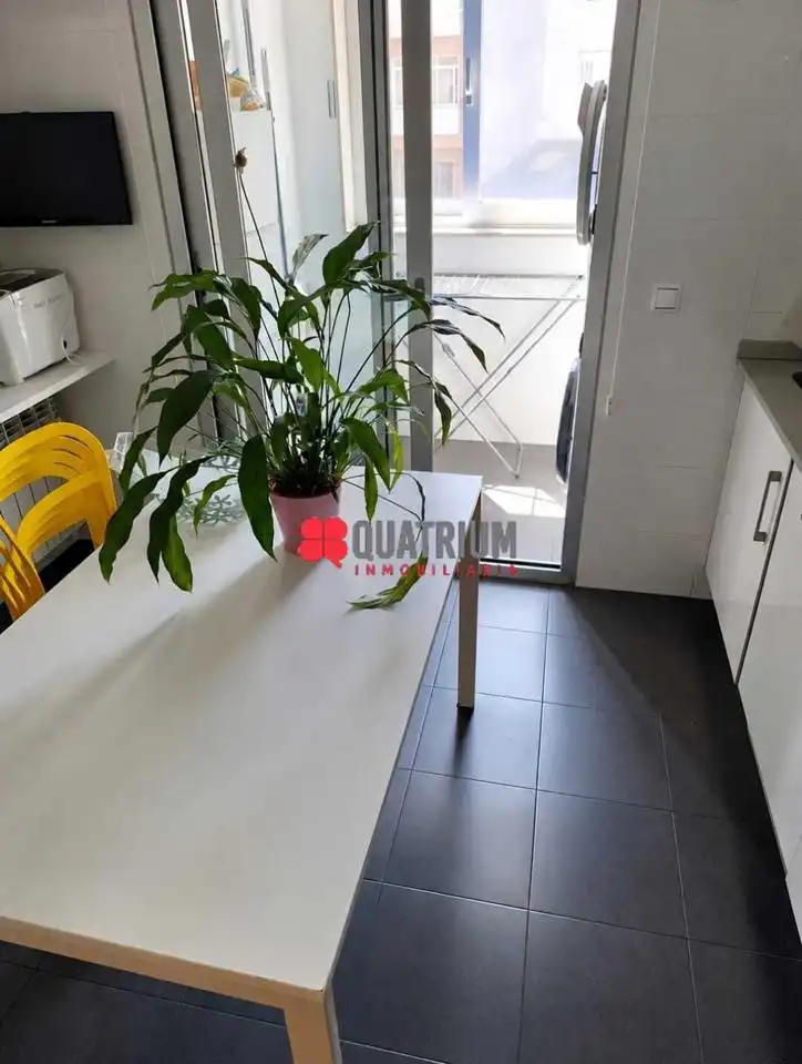 Flat for rent in Santiago de Compostela   with Heating and Furnished