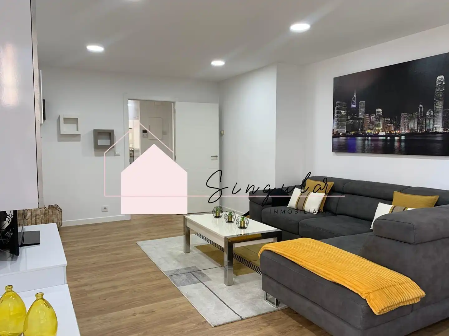 Wohnzimmer von Wohnung zur Miete in O Porriño   mit Möbliert