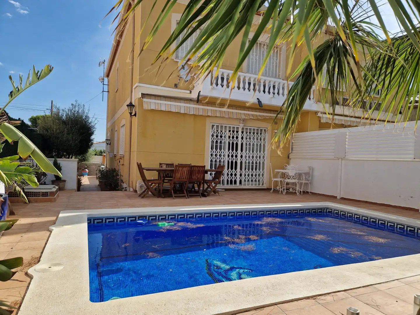 Casa bifamiliare con terrazza in vendita a Avenida de París