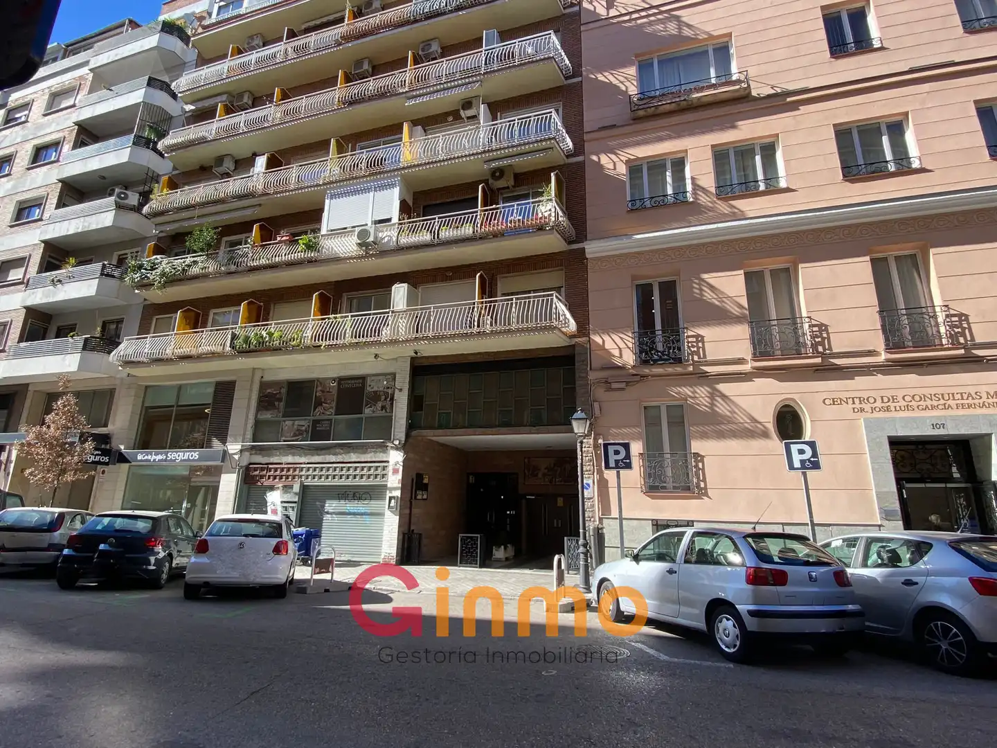 Exterior view of Garage for sale in Madrid