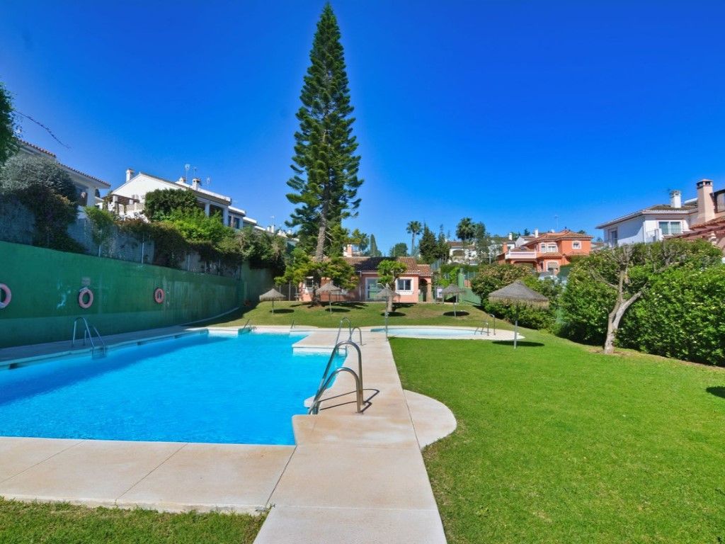 Jardí de Casa o xalet en venda en Mijas amb Aire condicionat, Terrassa i Piscina