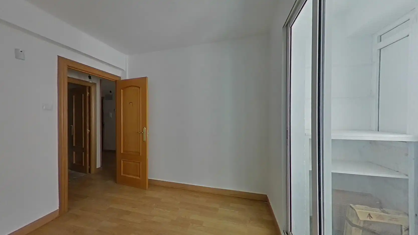 Habitación de Piso en venta en Zaragoza con Calefacción, Horno y Balcón