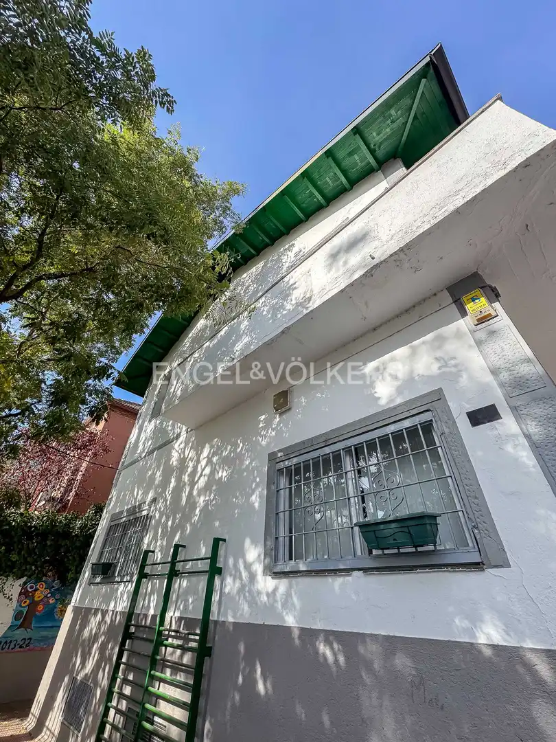 Vista exterior de Casa o chalet en venta en Madrid con Calefacción y Jardín privado