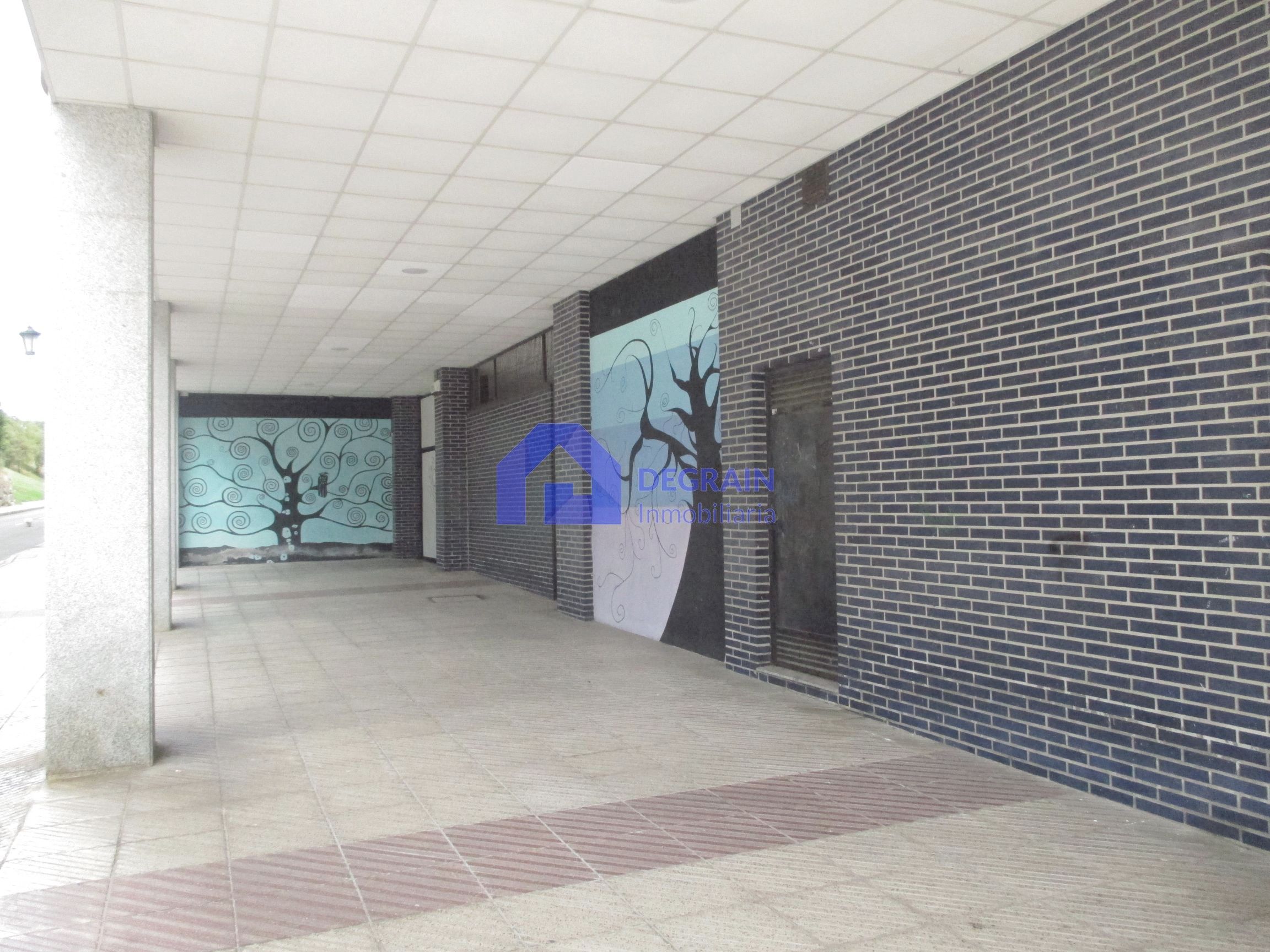 Premises for sale in Oviedo 