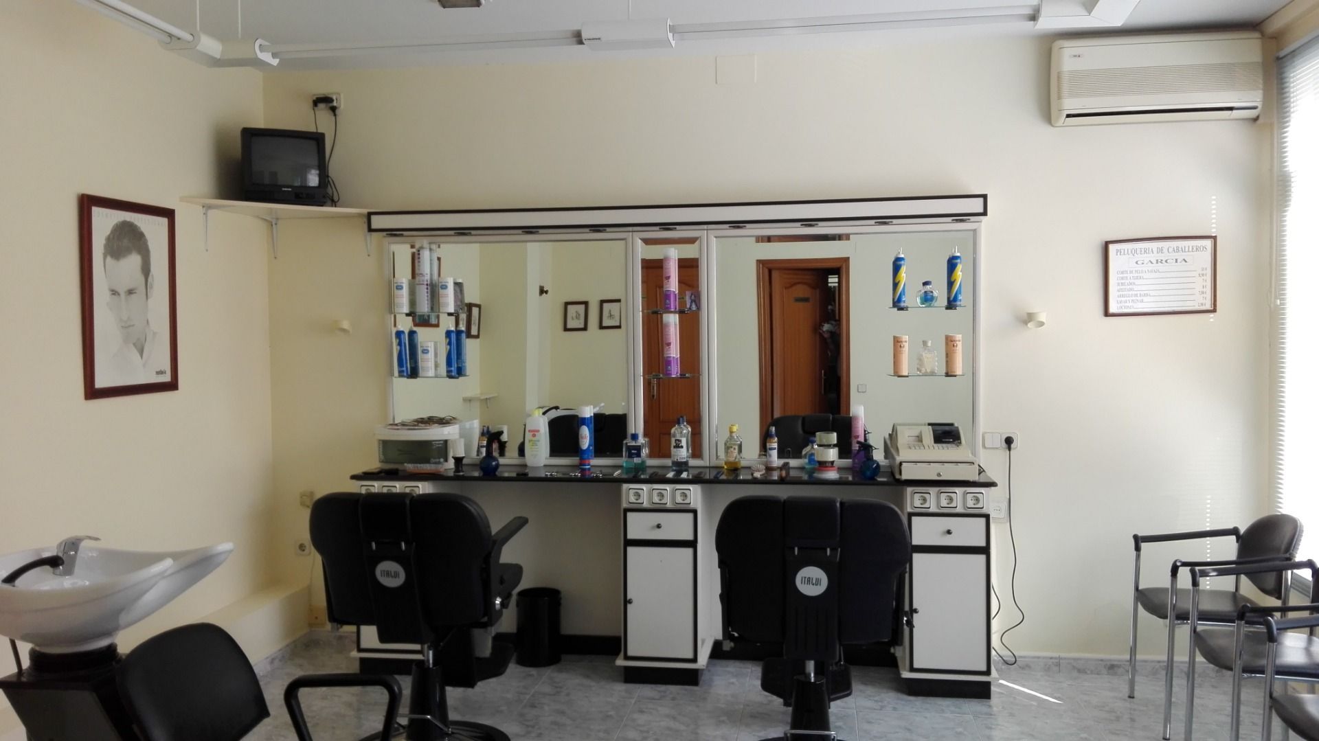Local en venta en Calle Velarde, Centro, Móstoles