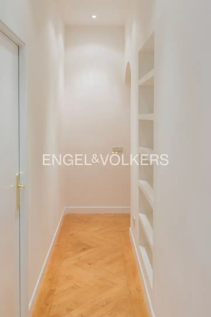 Wohnung zur Miete in Madrid mit Klimaanlage, Heizung und Parkett