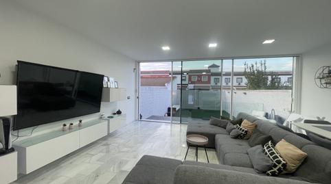 Foto 3 de Casa adosada en venda a Huévar del Aljarafe, Sevilla