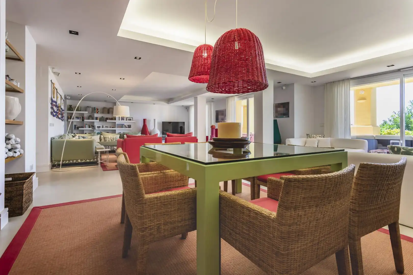 Esszimmer von Erdgeschoss zur Miete in Marbella mit Klimaanlage, Heizung und Terrasse