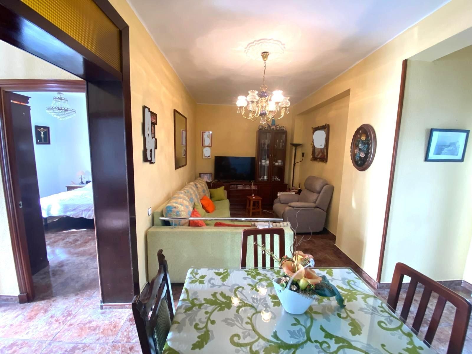Sala d'estar de Casa o xalet en venda en Barbate amb Terrassa i Balcó