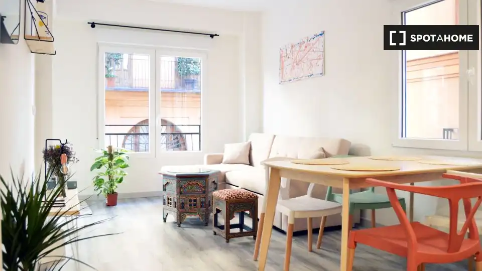 Piso con terraza en alquiler en Ciutat Vella